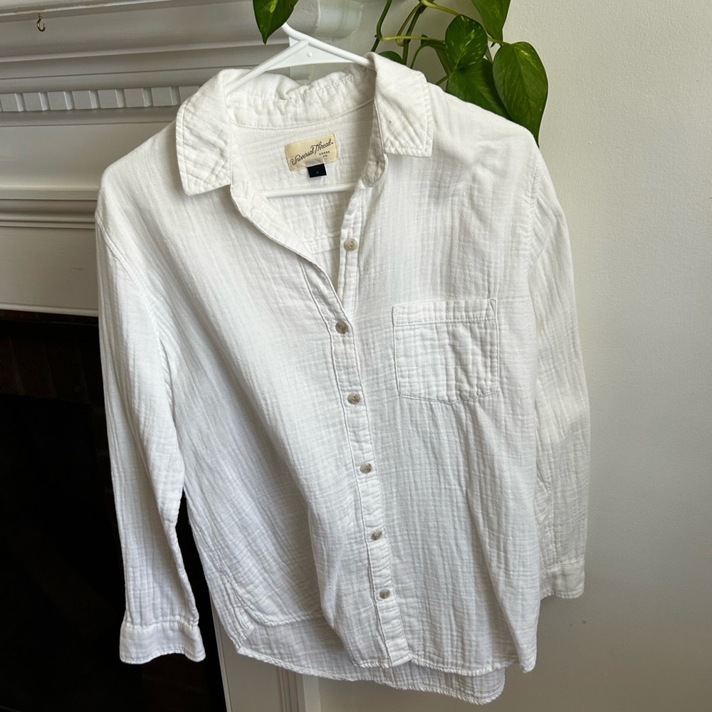 Universal Thread | Cotton Gauzy Button Down Long Sleeve White Shirt Size Small